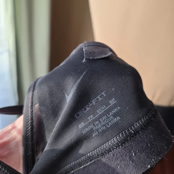 Nike Vented Black Lightly Padded Sports Bra Size Women's Extra Small - Picture 7 of 7